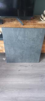 Kastdeur besta kallviken 60x64, Ophalen, Gebruikt
