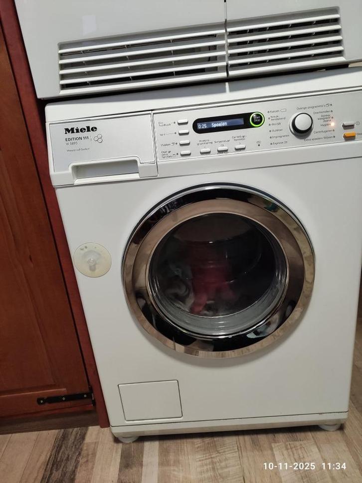 Miele Wasmachine Editie 111 W5895, Witgoed en Apparatuur, Wasmachines, Gebruikt, Voorlader, 6 tot 8 kg, 85 tot 90 cm, 1200 tot 1600 toeren