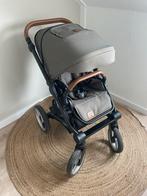 Mutsy NIO kinderwagen (olijfgroen), Ophalen, Zo goed als nieuw, Mutsy