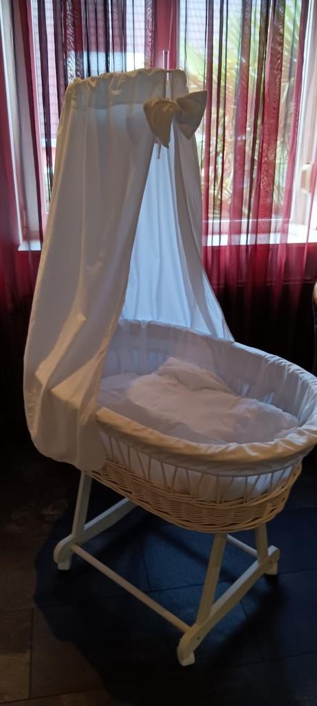 Baby wieg in zeer goede staat, Kinderen en Baby's, Babywiegjes en Ledikanten, Ophalen, Zo goed als nieuw, Wieg