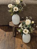 Witte vaas met witte zijde bloemen 2 stuks, Ophalen of Verzenden, Zo goed als nieuw