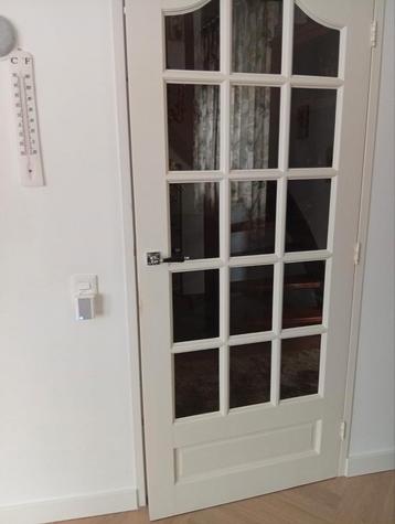 Mooie binnendeur met glas GRATIS  beschikbaar voor biedingen