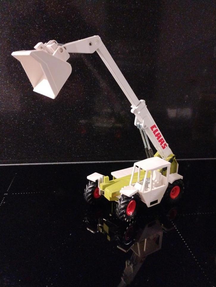 Claas Verreiker Siku 1:32 - Zo goed als nieuw!, Hobby en Vrije tijd, Modelbouw | Auto's en Voertuigen, Zo goed als nieuw, Overige typen