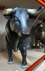 Groot zwart stierenbeeld met horens, Ophalen, Nieuw, Dier
