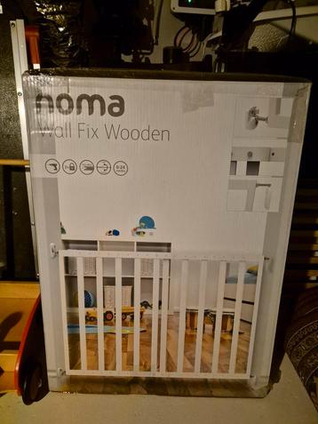3x Noma traphekje wit (wall fix wooden)  beschikbaar voor biedingen