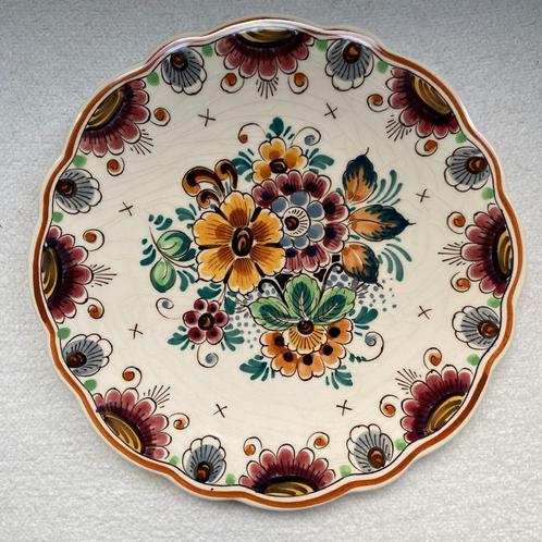 Gekleurd Delfts handbeschilderd wandbord Schoonhoven - 19 cm, Antiek en Kunst, Antiek | Wandborden en Tegels, Ophalen of Verzenden