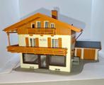 Huis met winkel en garage in ho, Gebruikt, Gelijkstroom of Wisselstroom, Brug, Tunnel of Gebouw, Ophalen of Verzenden