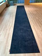 Blauwe loper, Ophalen, Blauw, 75 m² of meer, Zo goed als nieuw