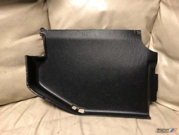 Bmw E36 coupe plaat onder dashboardkastje dashboard 3-serie  beschikbaar voor biedingen