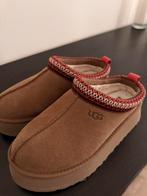 Ugg, Ophalen of Verzenden, Zo goed als nieuw, Bruin