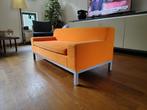 Oranje Opgelet! Kinderbankje, Kinderen en Baby's, Kinderkamer | Tafels en Stoelen, Ophalen, Zo goed als nieuw, Stoel(en)