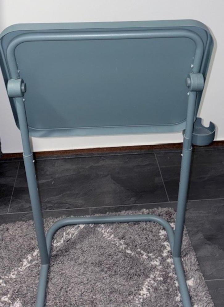 IKEA BJÖRKÅSEN - Laptop stand/houder - bijzettafel bank, Computers en Software, Laptoptafels, Zo goed als nieuw, In hoogte verstelbaar