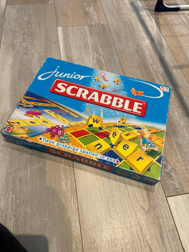 Junior Scrabble Bordspel - Leerzaam en Leuk!, Hobby en Vrije tijd, Gezelschapsspellen | Kaartspellen, Zo goed als nieuw, Ophalen of Verzenden