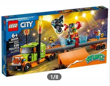 Lego city 60294 Stuntshow truck beschikbaar voor biedingen