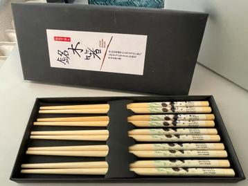 10 st. bamboe Chinese eetstokjes, in luxe cadeaudoos, NIEUW beschikbaar voor biedingen