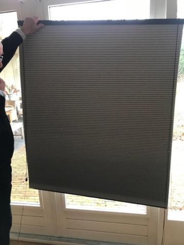 Veneta plisse , verduisterend, Mineral , 117,6 cm beschikbaar voor biedingen