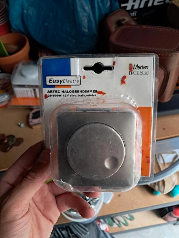 Merten Easy Elektra Halogeendimmer 20-500W, Doe-het-zelf en Verbouw, Elektra en Kabels, Nieuw, Schakelaar, Ophalen of Verzenden