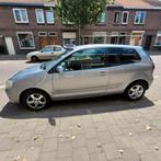 Volkswagen Polo 1.4 55KW 2006 Grijs, Auto's, Volkswagen, Voorwielaandrijving, 15 km/l, 74 pk, Handgeschakeld