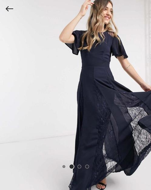 :Donkerblauwe ASOS galajurk. Nieuw met prijskaartje., Kleding | Dames, Jurken, Nieuw, Maat 36 (S), Blauw, Onder de knie, Ophalen of Verzenden
