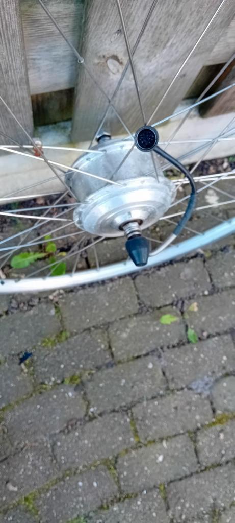 Electrik voorwiel dapu, Fietsen en Brommers, Fietsonderdelen, Zo goed als nieuw, Racefiets, Wiel, Ophalen
