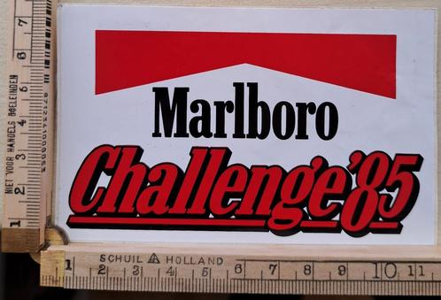 Vintage sticker Marlboro Challenge 85 logo merk autosticker, Verzamelen, Stickers, Zo goed als nieuw, Overige typen, Ophalen of Verzenden