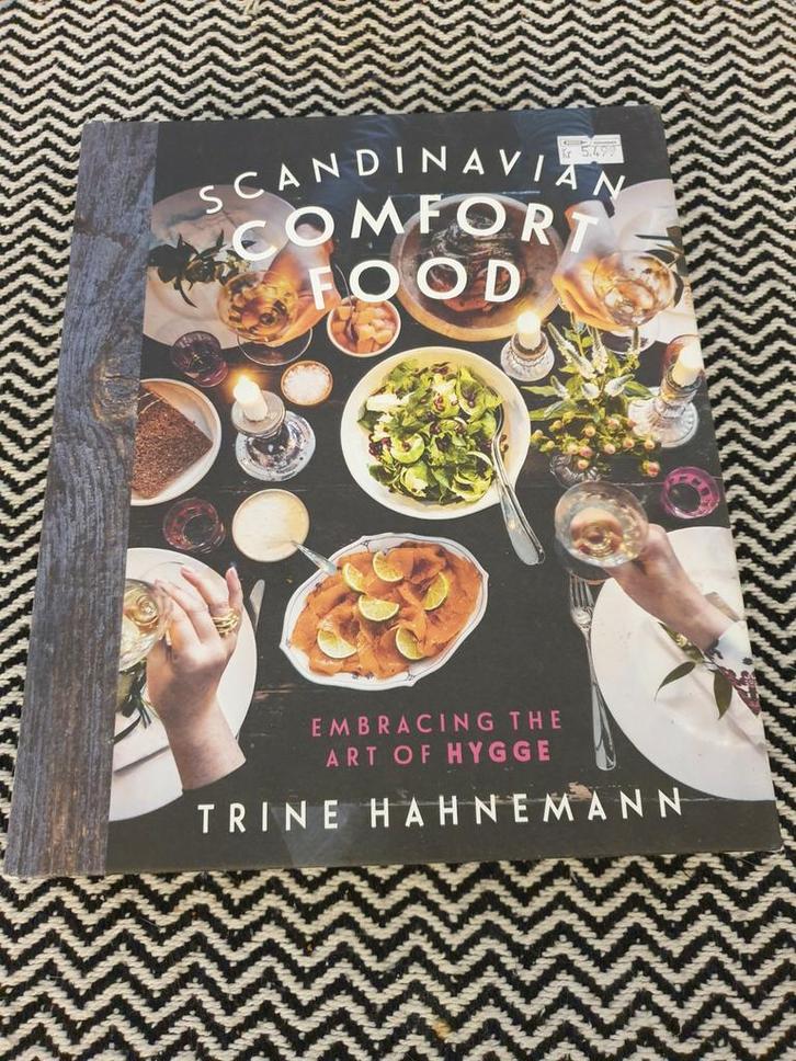 Scandinavian comfort Food - Trine Hahnemann Engels 288 blzd, Boeken, Kookboeken, Zo goed als nieuw, Ophalen of Verzenden