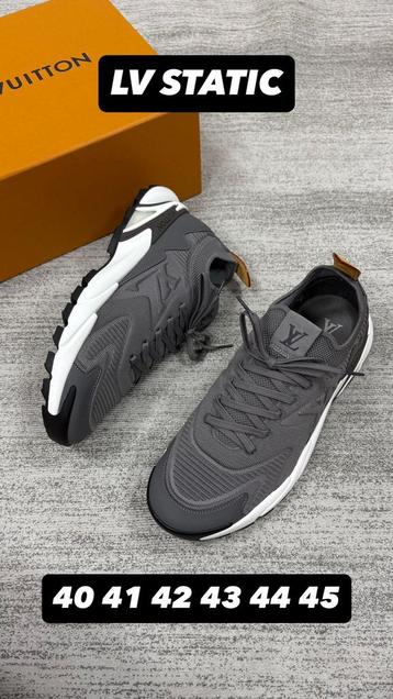 LOUIS VUITTON TATIC SNEAKER 40 tm 45 ELKE KLEUR BKIJK FOTOS beschikbaar voor biedingen