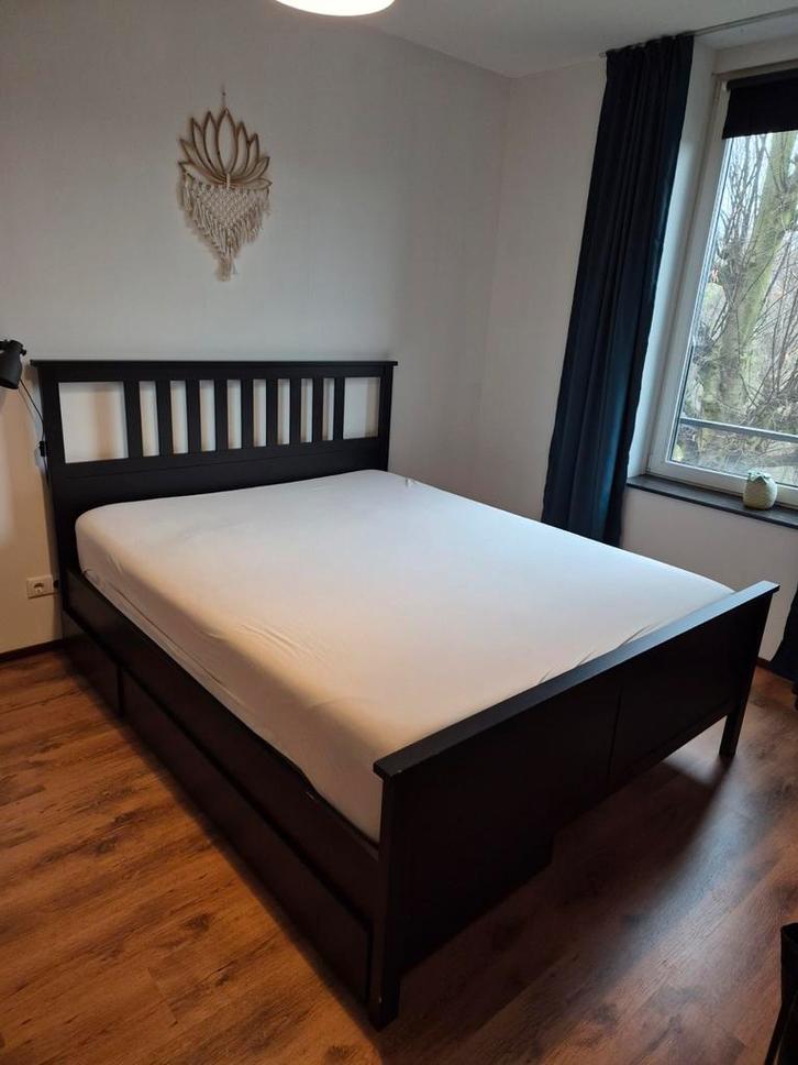 Gratis Ikea Hennes bedframe + lattenbodem 160x200 met lades, Huis en Inrichting, Slaapkamer | Bedden, Gebruikt, Tweepersoons, 160 cm