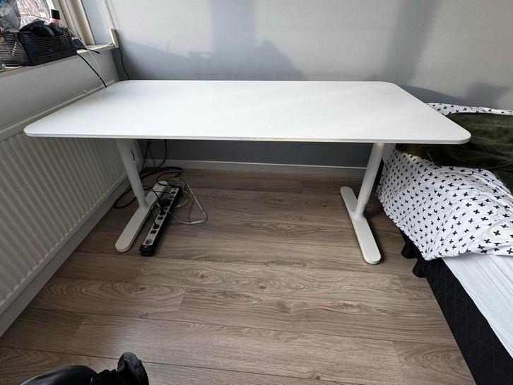 IKEA Bekant Bureau - Wit, Huis en Inrichting, Bureaus, Gebruikt, Bureau, In hoogte verstelbaar, Ophalen