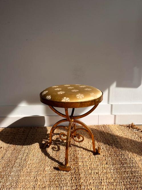 SALE Verguld goud smeedijzer krukje antiek vintage, Huis en Inrichting, Krukjes, Ophalen