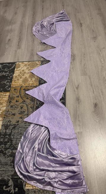 Lila Gordijn met Kraaltjes beschikbaar voor biedingen
