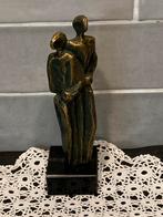 Beeldje omhelzing paar (271125c), Verzamelen, Beelden en Beeldjes, Ophalen of Verzenden