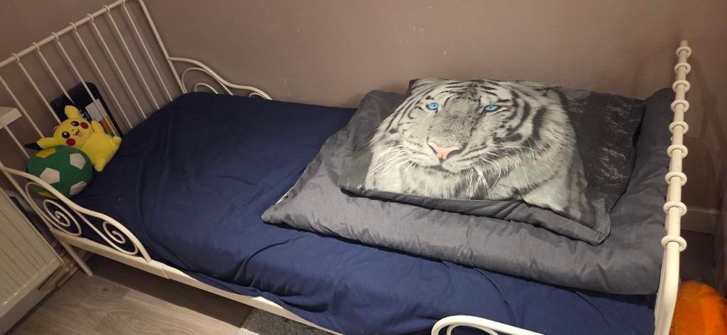 Kinder bed metaal wit  van ikea eenpersoons bed, Kinderen en Baby's, Kinderkamer | Bedden, Ophalen of Verzenden, 180 cm of meer