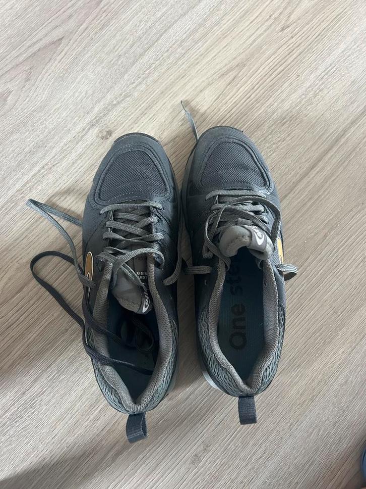 Dita hockeyschoenen gebruikt, maat 39 1/3, Sport en Fitness, Hockey, Gebruikt, Schoenen, Ophalen