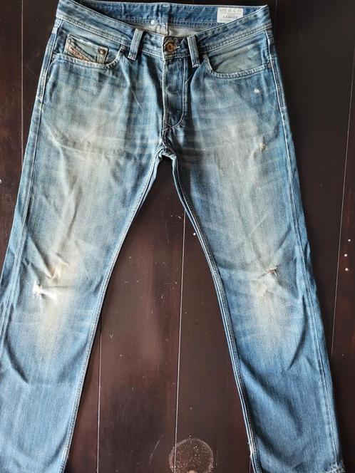 ZGAN CLASSIC DIESEL LARKEE REGULAR STRAIGHT DESTROY 32/32!!, Kleding | Heren, Spijkerbroeken en Jeans, Zo goed als nieuw, W32 (confectie 46) of kleiner