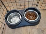 Kunststof (honden)voerbakkenhouder met rvs bakken, Ophalen of Verzenden, Gebruikt