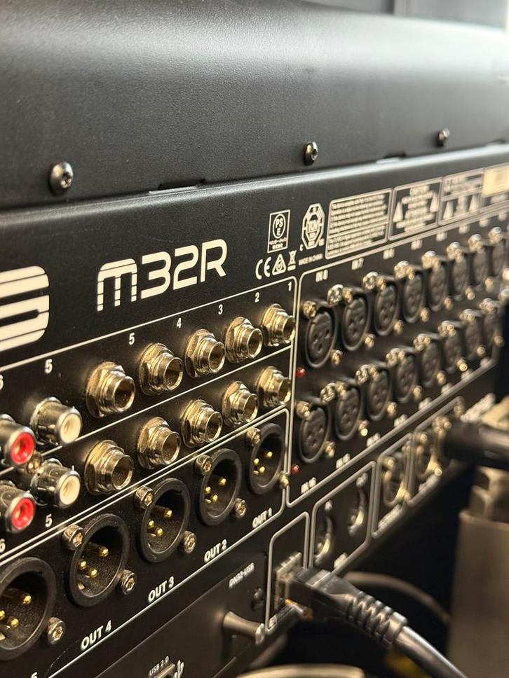 MIDAS M32R Digitale Mengtafel, Muziek en Instrumenten, Mengpanelen, Gebruikt, 20 kanalen of meer, Microfooningang, Ophalen