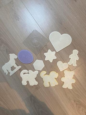 Strijkkralen figuren set beschikbaar voor biedingen