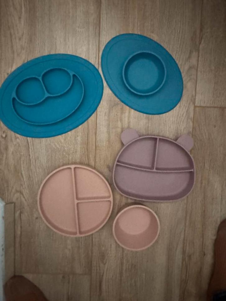 Mushie Eetset siliconen zuignap ezpz, Kinderen en Baby's, Babyvoeding en Toebehoren, Zo goed als nieuw, Overige typen, Ophalen of Verzenden