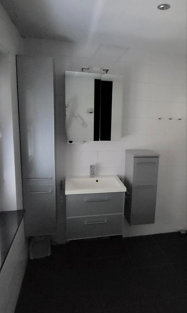 Kompleet badmeubel, Huis en Inrichting, Badkamer | Badkamermeubels, Zo goed als nieuw, 100 tot 150 cm, 25 tot 50 cm, Ophalen
