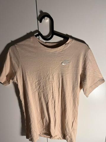 Beige Nike T-shirt Maat XS beschikbaar voor biedingen