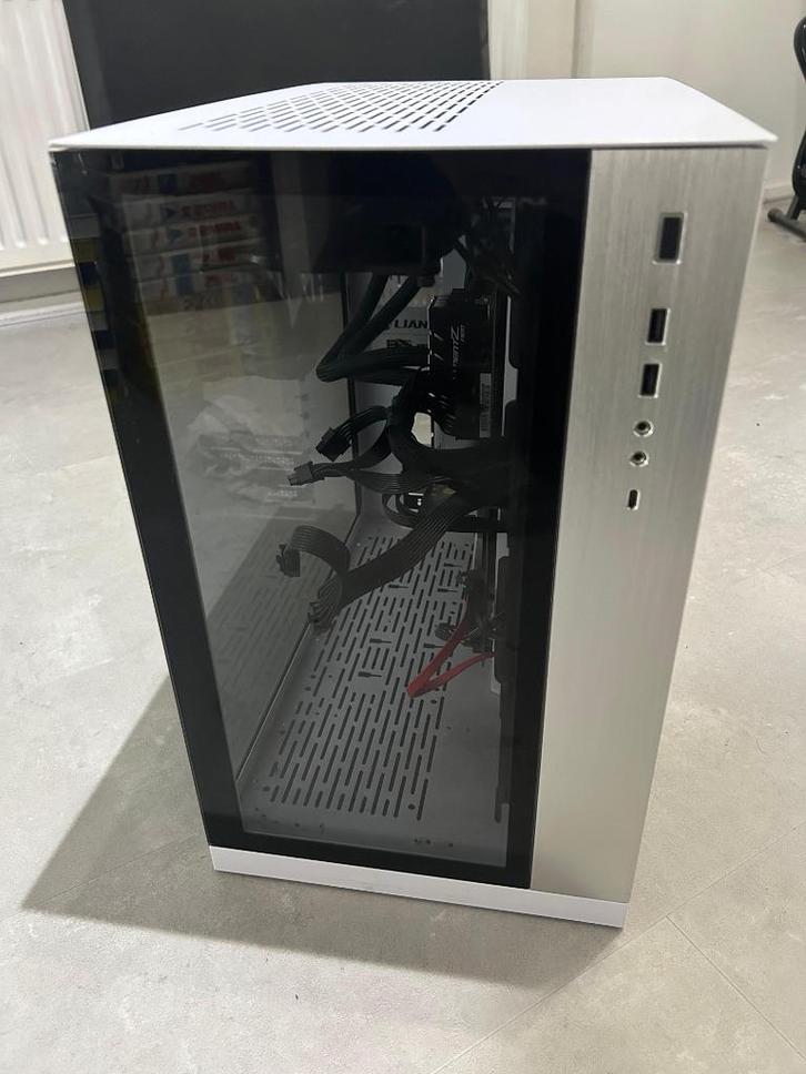 Desktop PC - i9 9900K + 64GB ram, Computers en Software, Desktop Pc's, Zo goed als nieuw, 3 tot 4 Ghz, SSD, 64 GB of meer, Ophalen