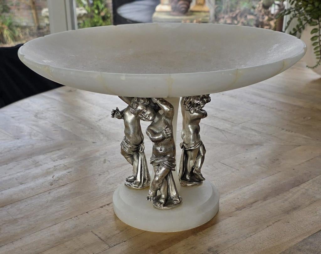 Marmeren schaal met 3 engeltjes eronder., Ophalen of Verzenden