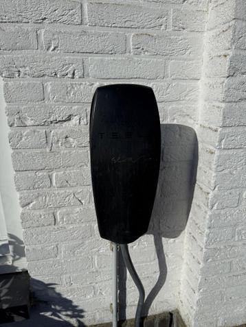 Tesla autolader (wall connector: signature edition) beschikbaar voor biedingen