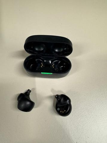 sony wf-1000xm4 Wire earbuds met batterij problem beschikbaar voor biedingen