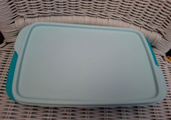 Lunchdoos, en meer Tupperware advertenties., Huis en Inrichting, Keuken | Tupperware, Zo goed als nieuw, Bus of Trommel, Blauw