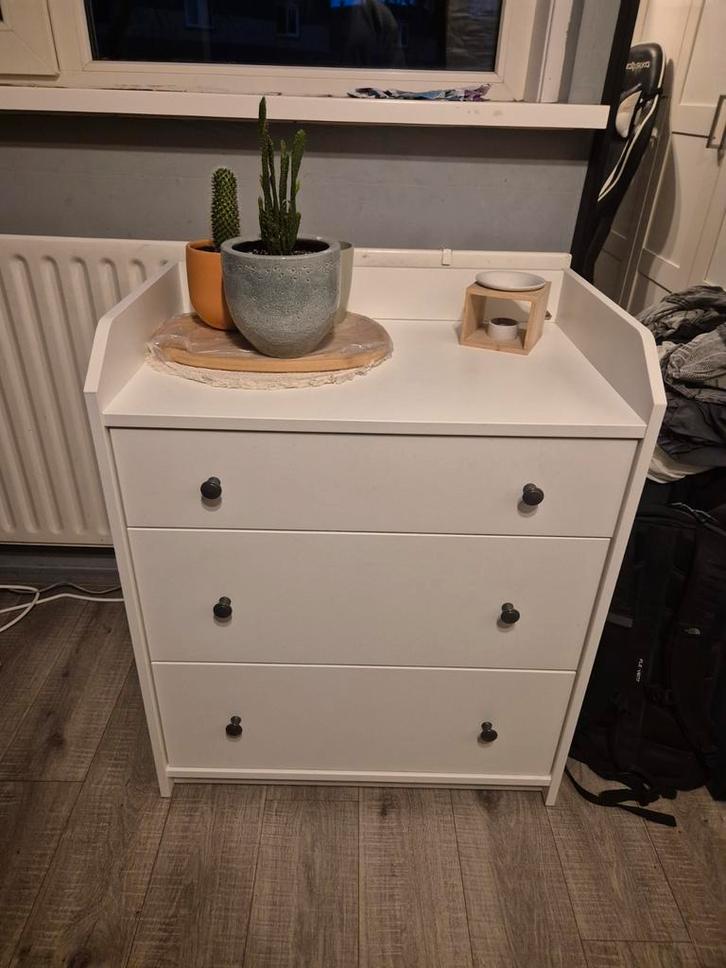 IKEA Hauga Ladekast met Opstaande Rand, Huis en Inrichting, Kasten | Ladekasten, Gebruikt, Minder dan 100 cm, 50 tot 100 cm, 25 tot 50 cm
