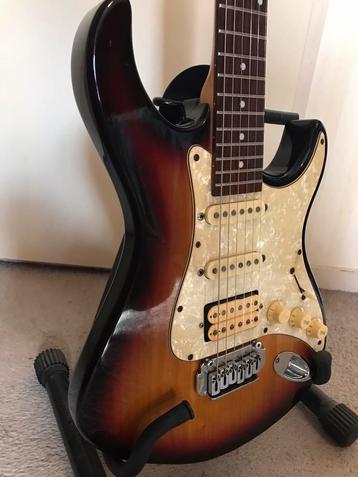 Richwood Stratocaster model ( jaren 90 ) gold logo beschikbaar voor biedingen