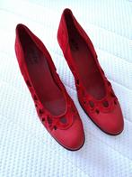 ZGAN - Rood leren pumps - ARCHE - Maat 41, Pumps, Ophalen of Verzenden, Zo goed als nieuw, Arche