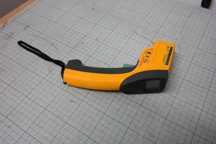 FLUKE 63-ir infrarood thermometer 32C Min, +535C, Doe-het-zelf en Verbouw, Meetapparatuur, Gebruikt, Temperatuur, Ophalen of Verzenden
